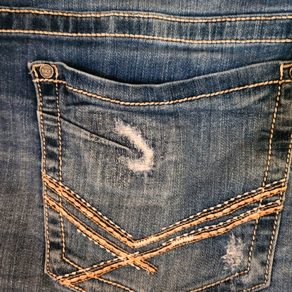 BKE Payton Faded Blue Distressed Denim Shorts- Womens Size 36- Stretch - Picture 11 of 11
